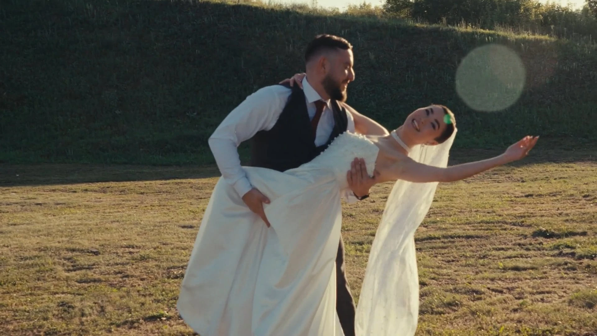 Отабек Шукуров