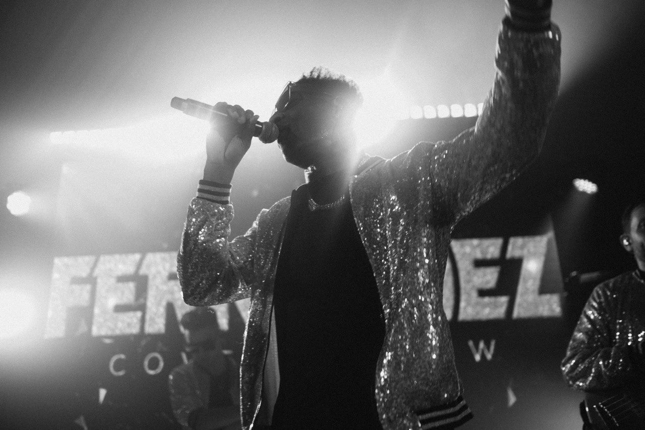 FERNANDEZ cover show