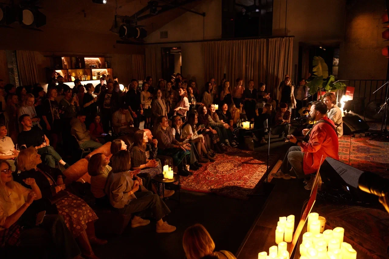 Чувак с гитарой